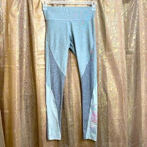 RARE PINK Victorias Secret gray watercolor yoga logo leggings, size XS